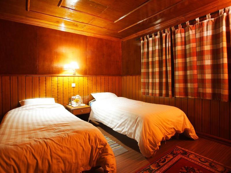 Mountain Lodges Of Nepal - Kongde Bilik gambar